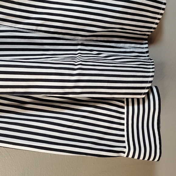 Jones New York Signature womens dark navy striped, buttoned blouse. Size XL - Picture 4 of 8